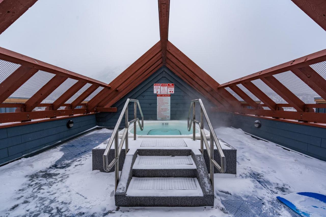 Fenwick Vacation Open Hot Tub Glorious Mountain 2 Bedroom Canmore